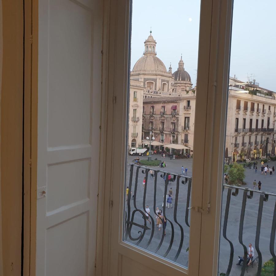 Palazzo La Piana Rooms 卡塔尼亚 外观 照片