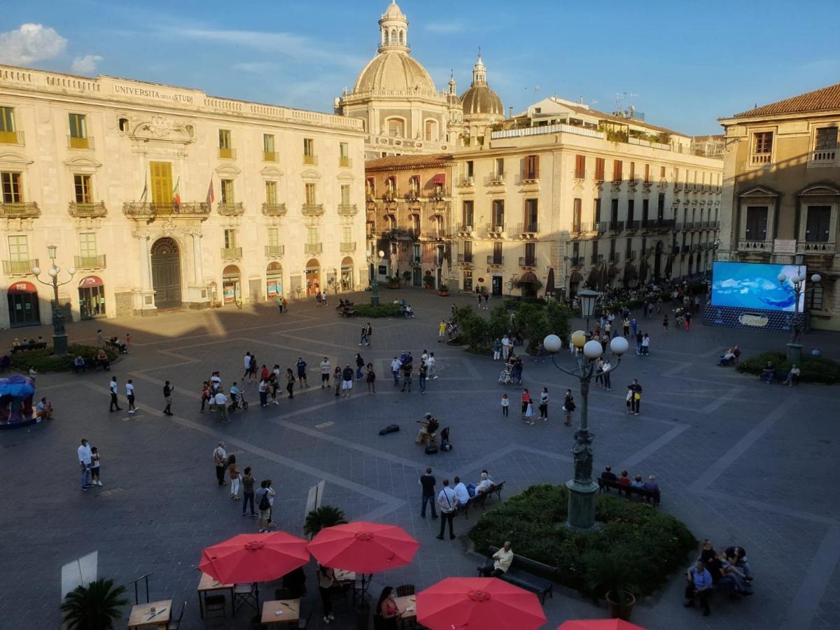 Palazzo La Piana Rooms 卡塔尼亚 外观 照片