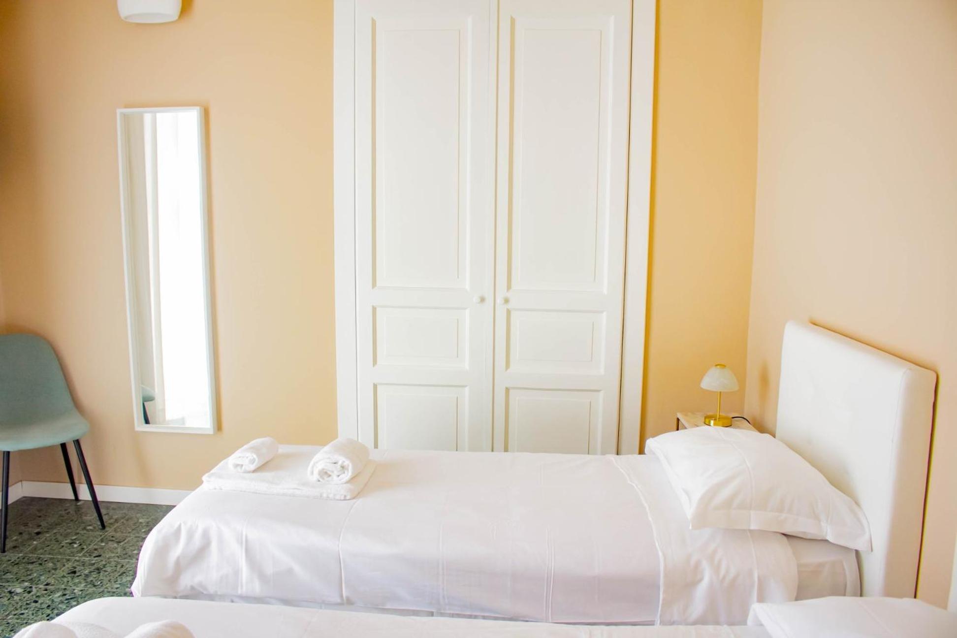 Palazzo La Piana Rooms 卡塔尼亚 外观 照片